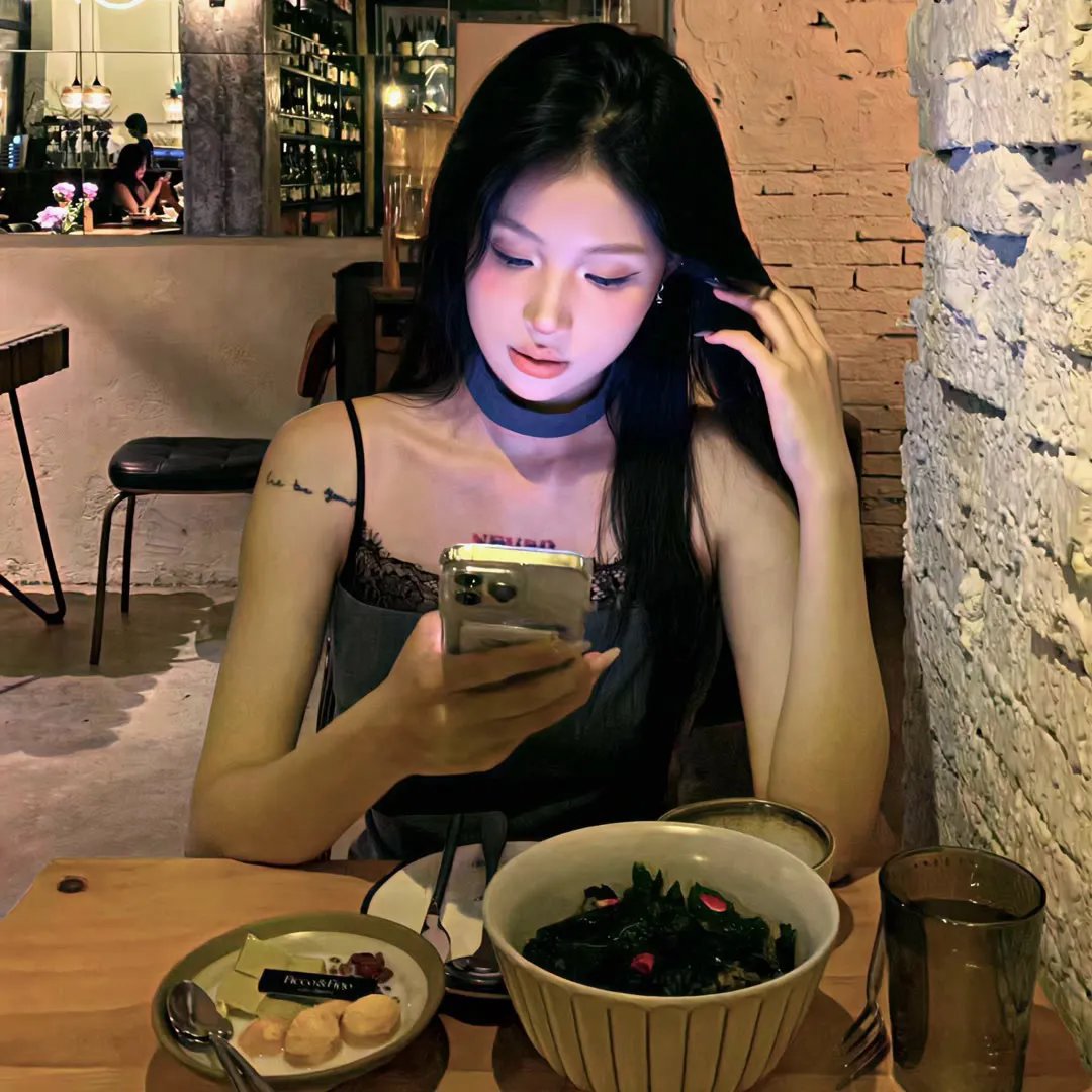 伤朕母后者杀无赦